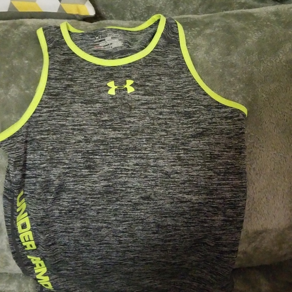 BUNDLE OF Boys 10 to 12 tops